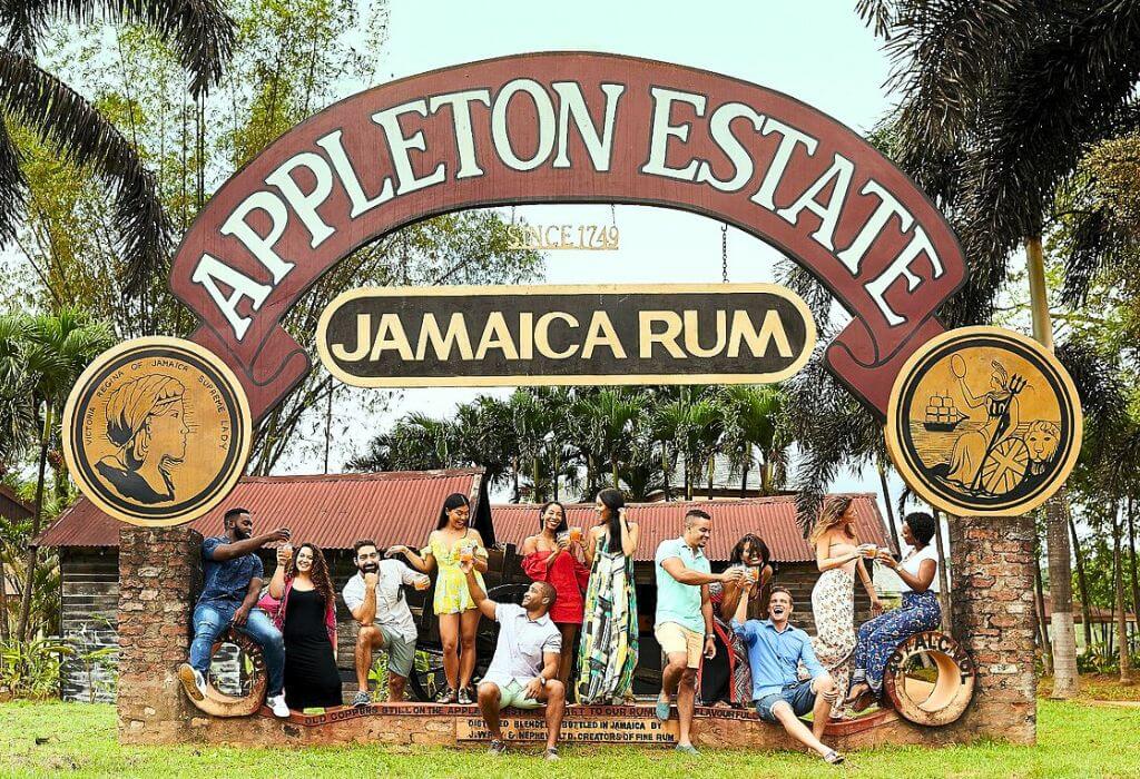 VibraGem Tours YS Falls & Appleton Estate Rum Tour in Jamaica with a group of tourist