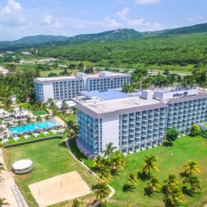 VibraGem Tours Airport Transfer to Hilton Rose Hall in Montego Bay Jamaica