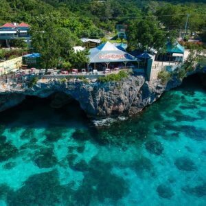 VibraGem Tours Airport Transfer to Rockhouse Hotel in Jamaica