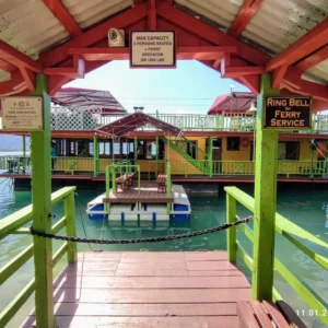 The HouseBoat Grill Restaurant Experience